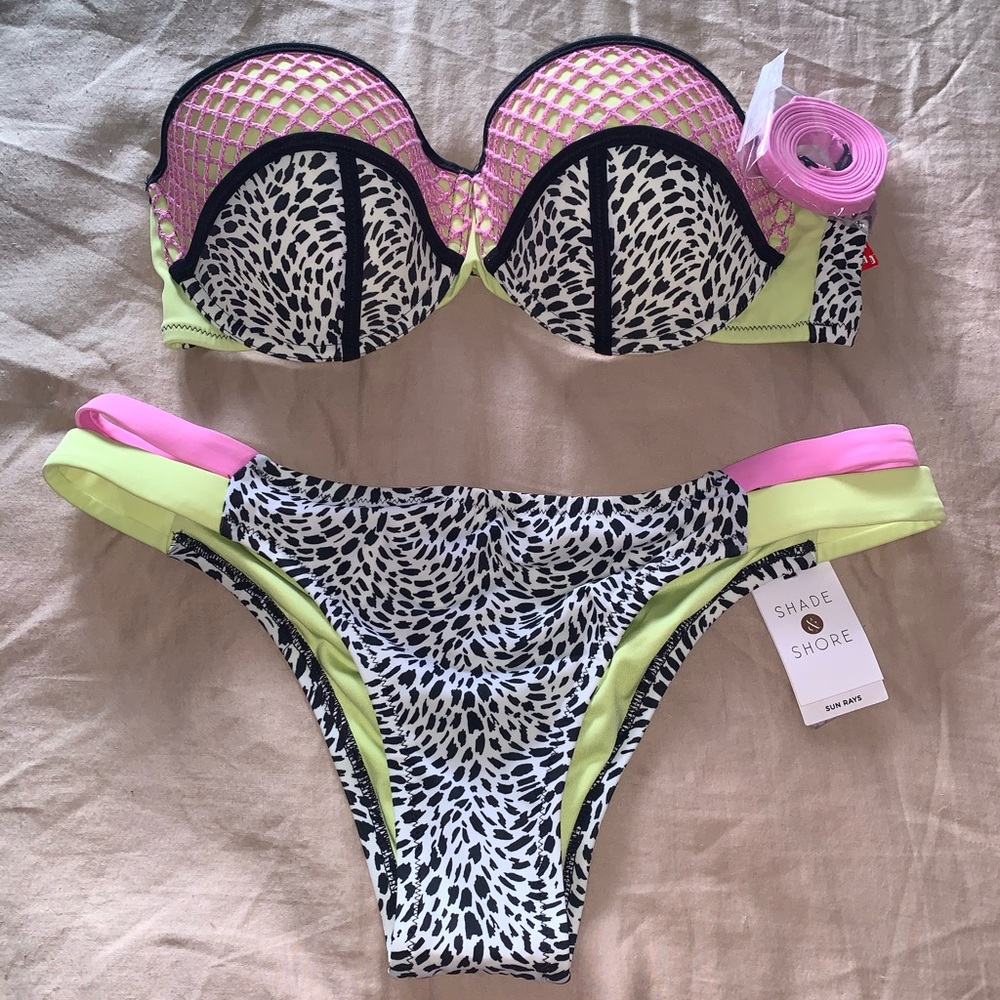 Shade & Shore Bikini Set - size 38C/L